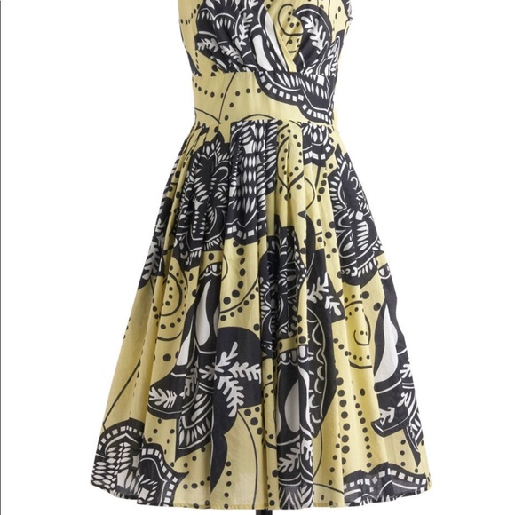 ModCloth dress- perfect condition! Size Medium - Picture 2 of 6